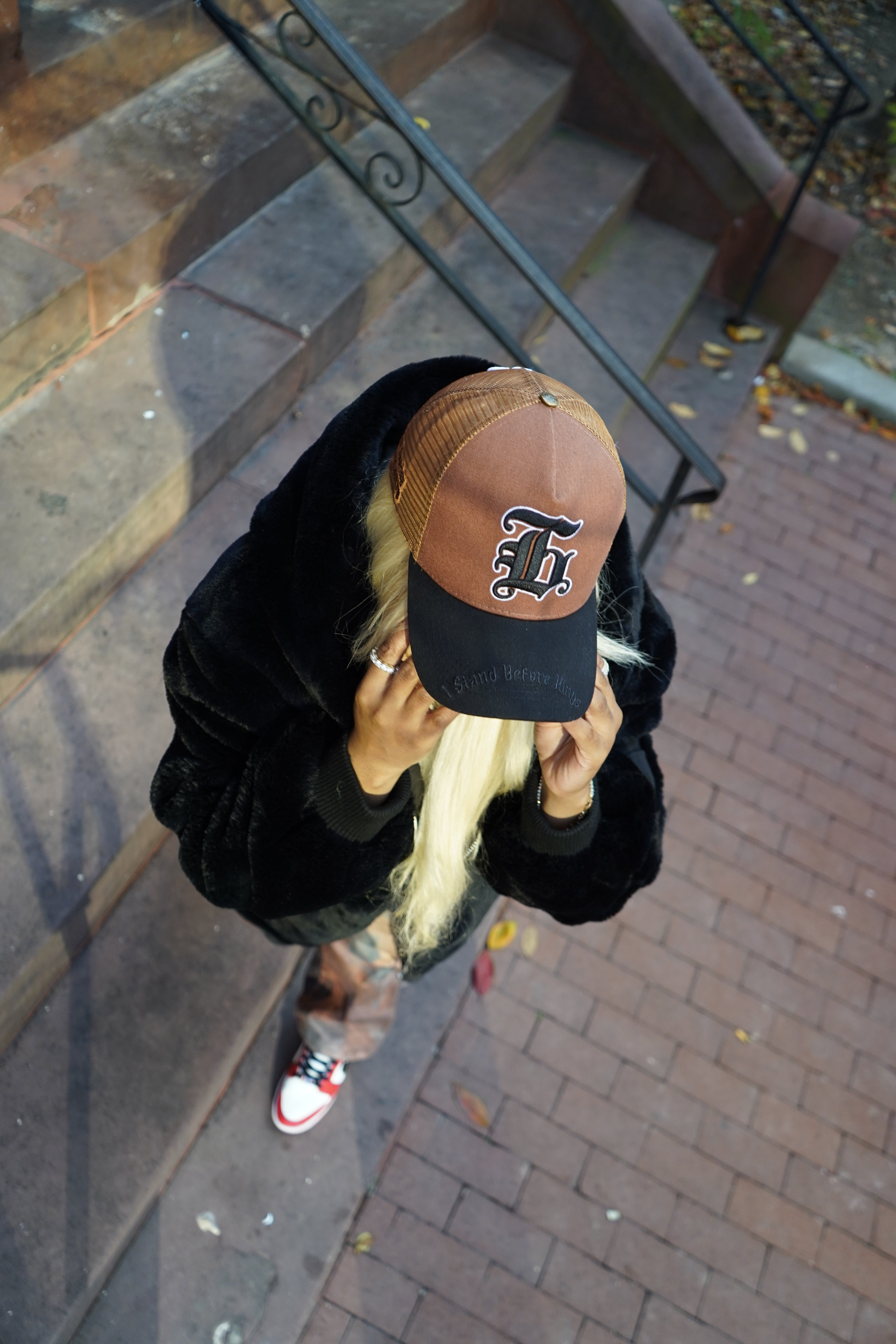 GRIZZLY BROWN TRUCKER HAT